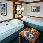 アマデウス ホテル 4*
