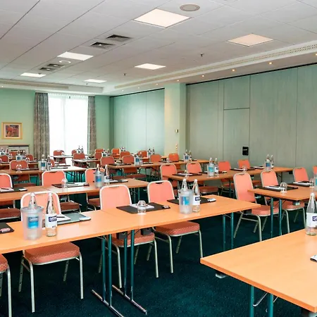 Amadeus Frankfurt 4*