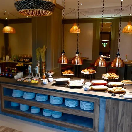 Hotel Amadeus Frankfurt 4*