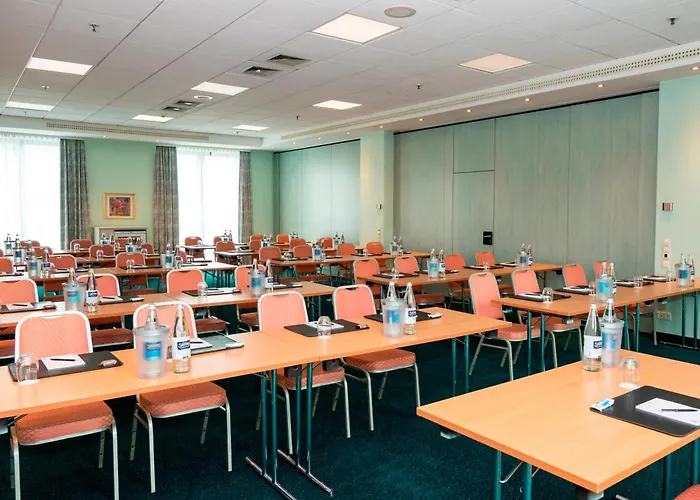 Amadeus Frankfurt 4*