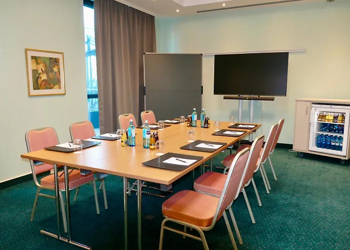 Amadeus Frankfurt Отель