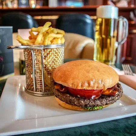 Amadeus Frankfurt 4*