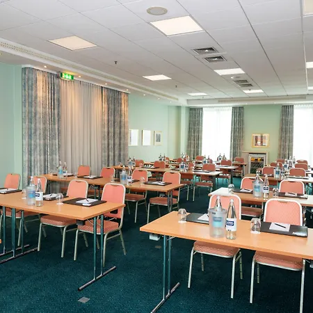 Amadeus Frankfurt 4*