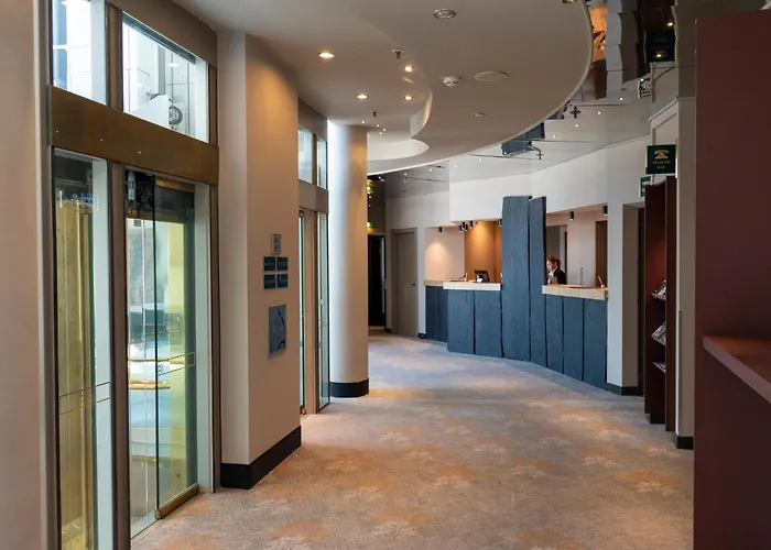 Amadeus Frankfurt 4*