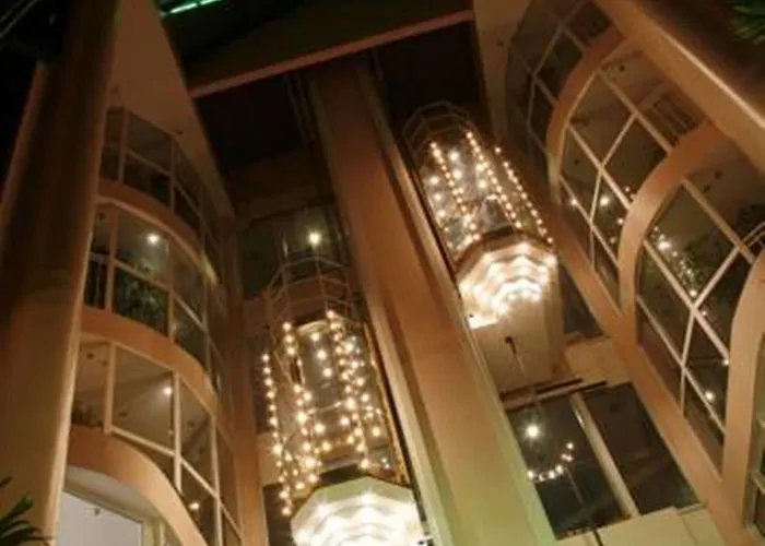 Amadeus Frankfurt 4* Frankfurt nad Mohanem