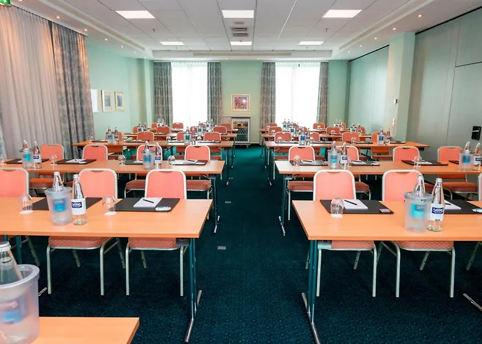 Amadeus Frankfurt 4*