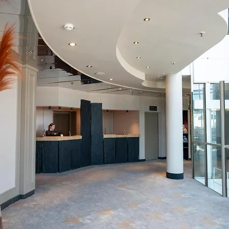 Amadeus Frankfurt 4*