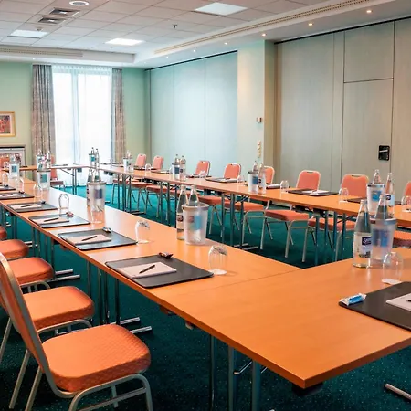 Отель Amadeus Frankfurt