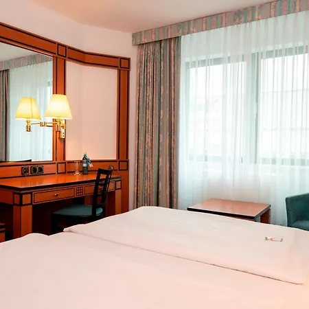 Amadeus Frankfurt Отель 4*